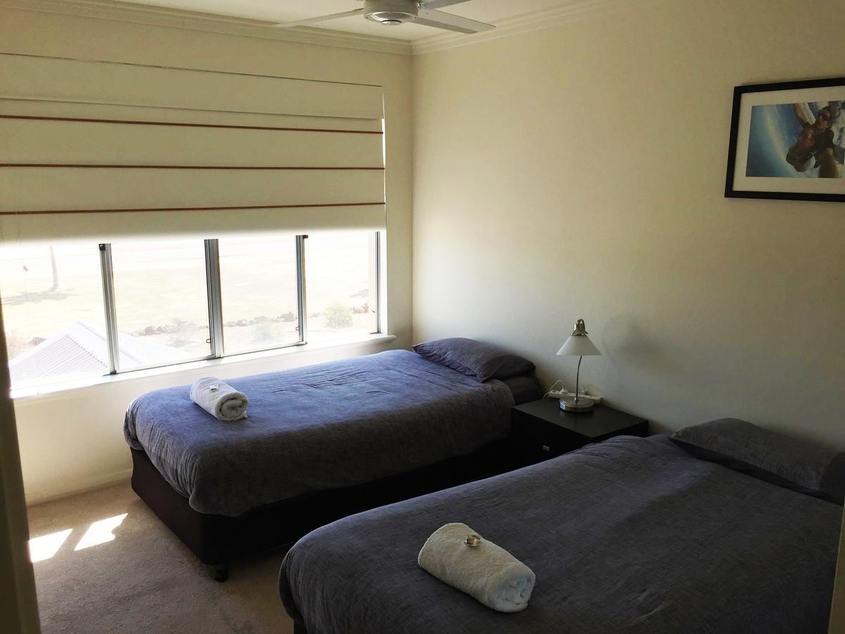 Blue Sky Apartment Jurien Bay Extérieur photo